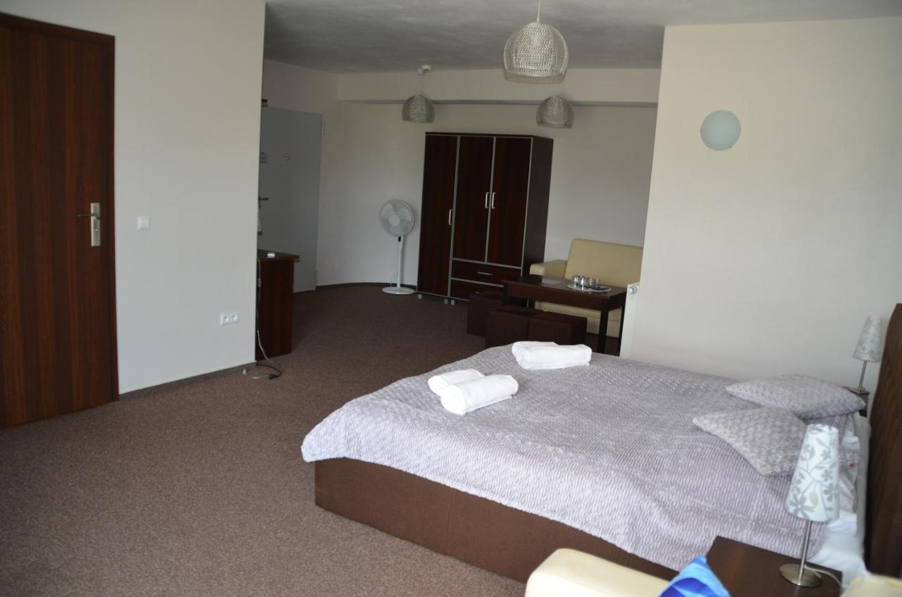 Hotel Tenis Chrząstowice Eksteriør billede
