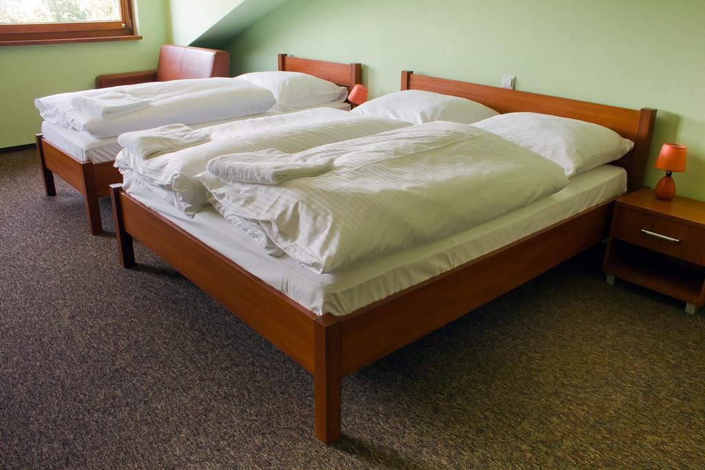 Hotel Tenis Chrząstowice Eksteriør billede